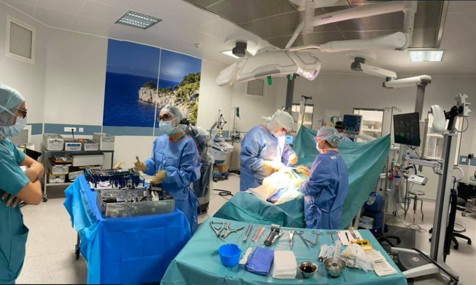 La chirurgie orthopédique assistée par bras robotisé Mako à la polyclinique  Saint George - Polyclinique Saint George – Nice 06