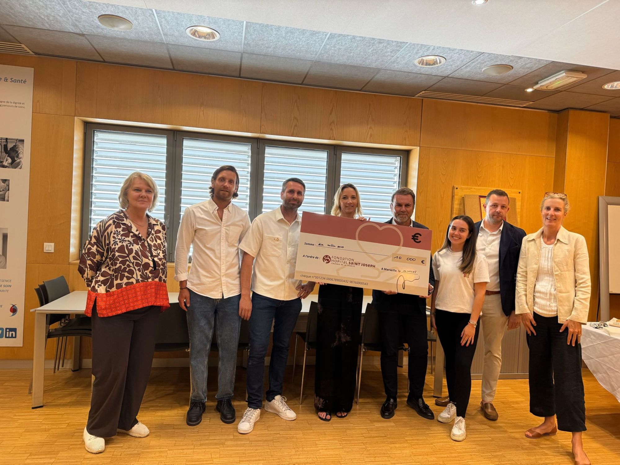 Remise du chèque du Rotary Marseille Pharo 13 au profit de la Fondation Hôpital Saint Joseph